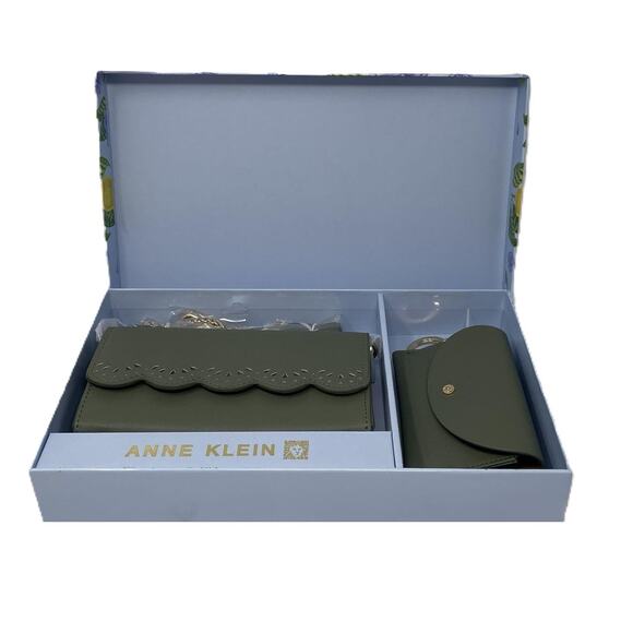 Ann Klein Sage Green Faux Leather Bag Wallet 3 piece Gift Set - Picture 4 of 9